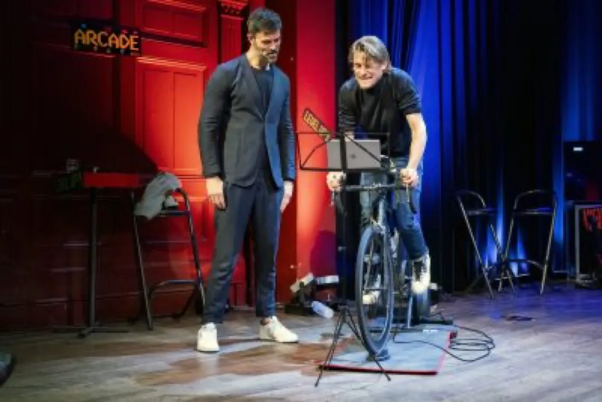 Arie Boomsma in gesprek met Thijs Zonneveld tijdens Hot Game #4