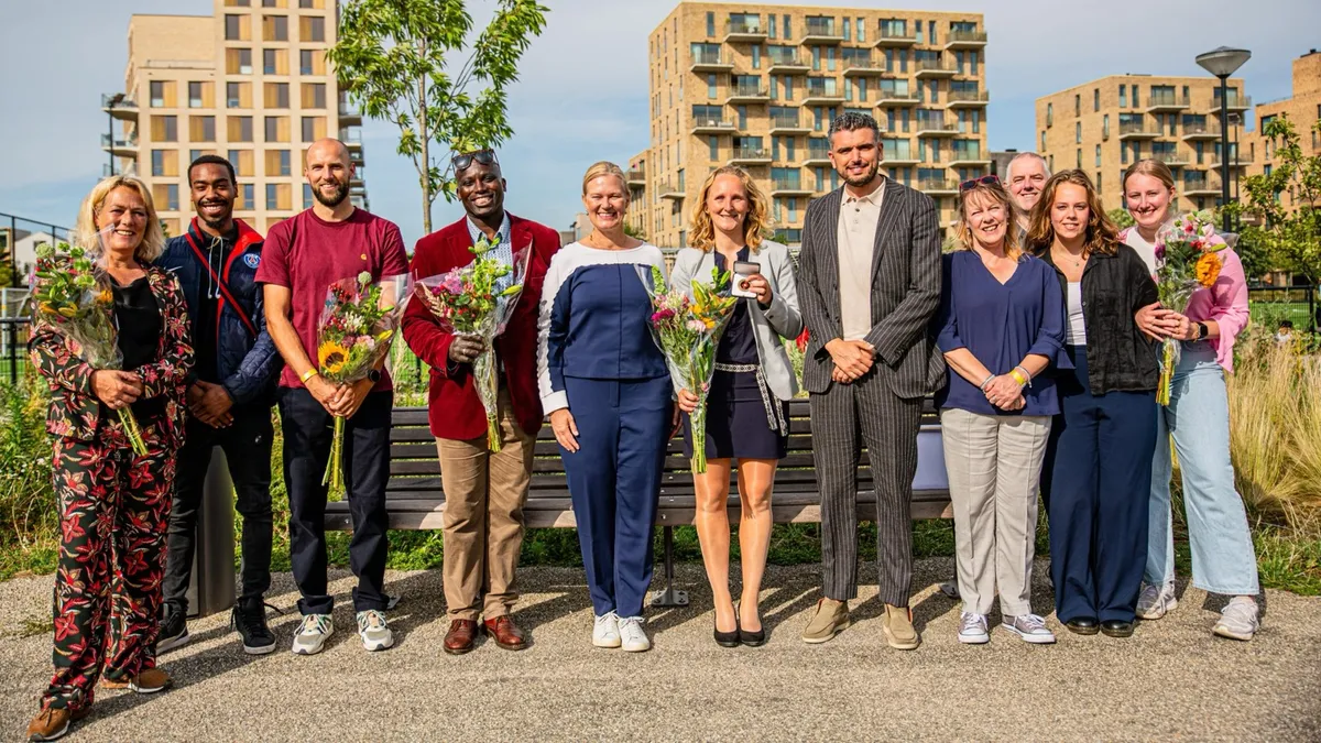 Marjolein Ruhl ontvangt de Penning Sportraad Amsterdam 2023
