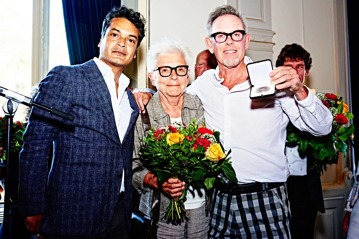 Leden van Smashing Pink vieren de Penning 2017